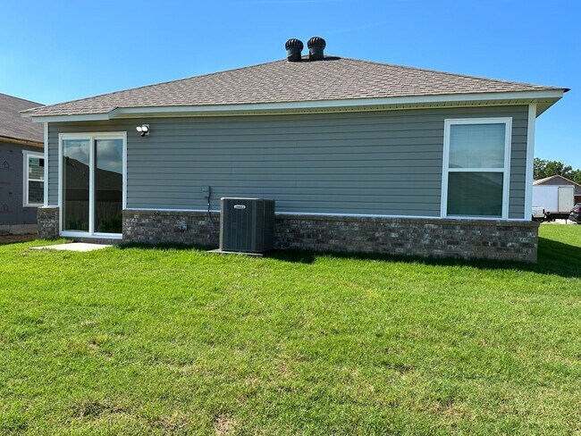 Building Photo - Stylish 3-Bed, 2-Bath Home in North Little Rock
