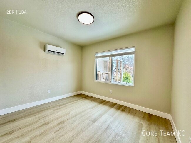 Building Photo - 4337 Mercier St