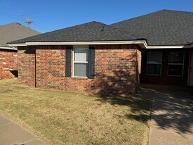 Building Photo - 534 N Brentwood Ave