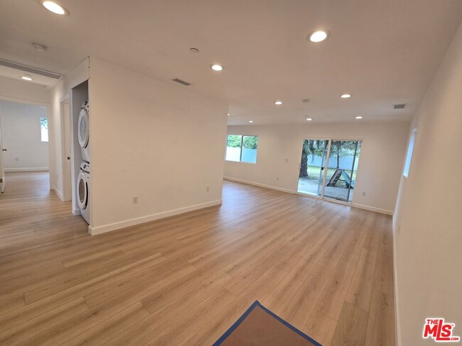 Building Photo - 14756 Lemay St