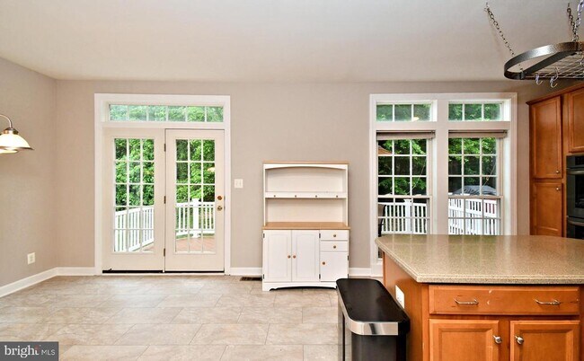 Building Photo - 2304 Lennon Ln