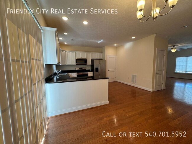 Building Photo - 565 Spring Oaks Drive