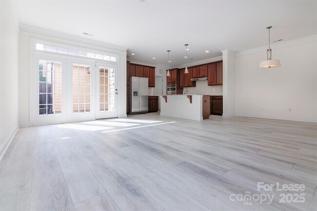 Building Photo - 2231 Eversham Dr NW