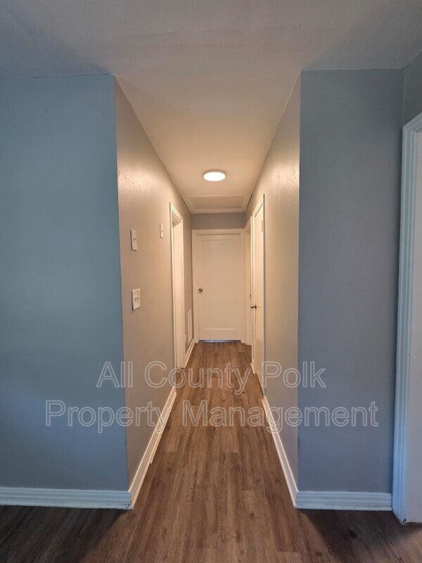 Building Photo - 936 E Lime St