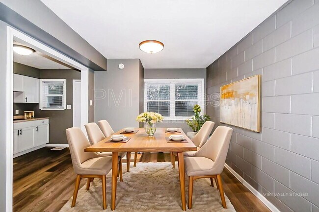 Building Photo - 6062 E 16th St