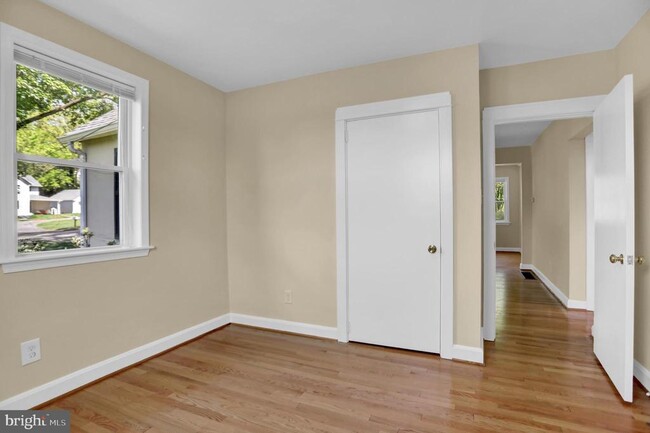 Building Photo - 23 Talbott Ave