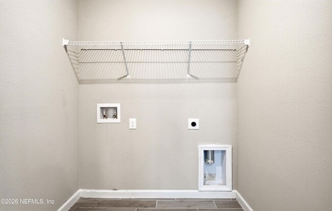 Building Photo - 2730 White Cedar Ln