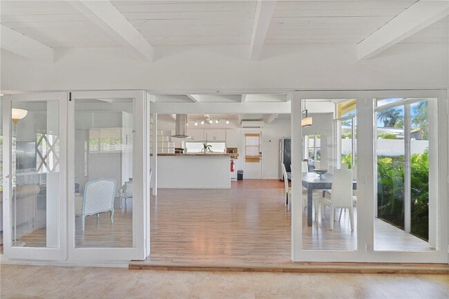 Building Photo - 7 Sunset Ln