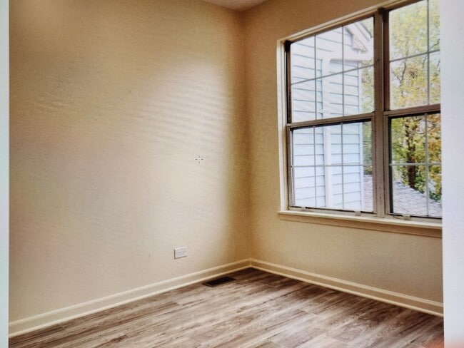 Building Photo - 217 Wilton Ln