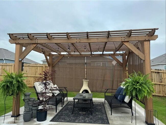 Building Photo - Stylish 3 Bed / 2 Bath with Open Layout & Backyard Retreat