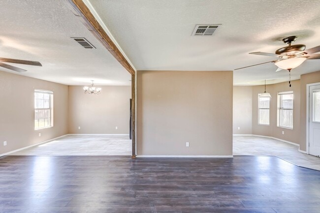 Building Photo - 4501 Jake Spoon Dr