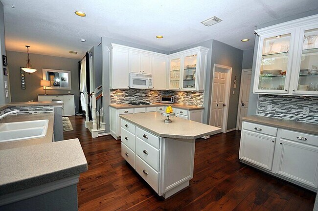 Building Photo - 22510 Oak Mist Ln