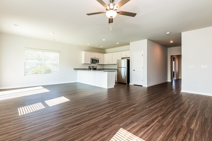Building Photo - 269 Clydesdale Cir
