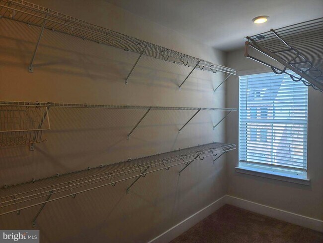 Building Photo - 11532 Kirkleigh Dr