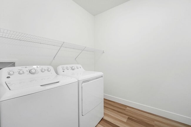 Building Photo - Modern Herriman Condo with Stylish Living & Community Amenities!