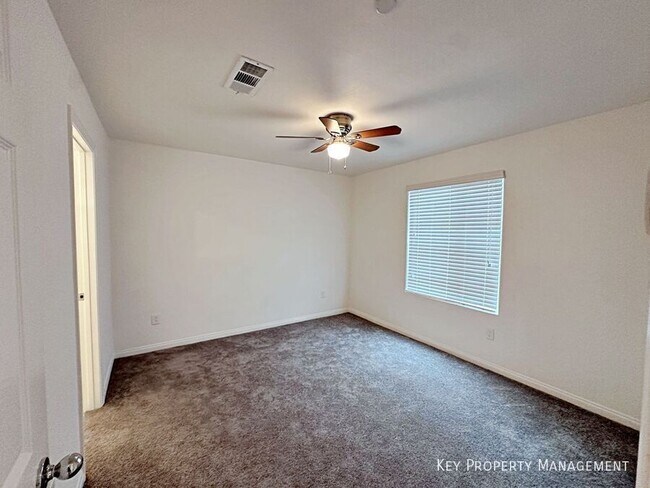 Building Photo - 663 Foam Flower Ln