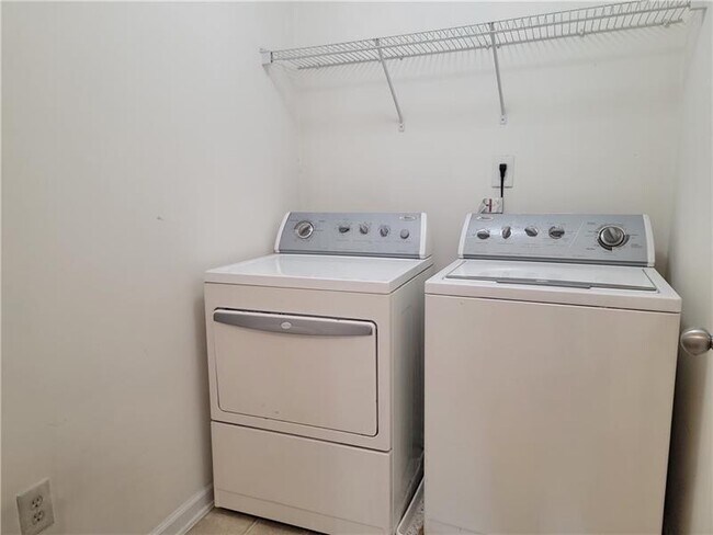 Building Photo - 2143 Worrall Hill Dr