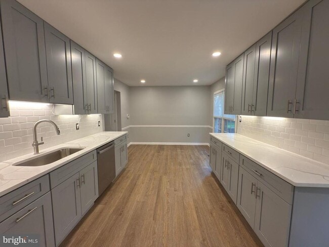 Building Photo - 3945 Wilcoxson Dr