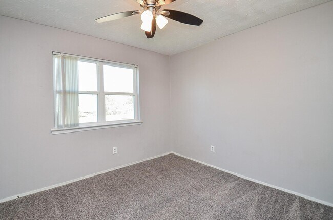 Building Photo - 18723 Lippizaner Dr