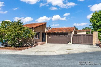 Building Photo - 41076 Davila Ct