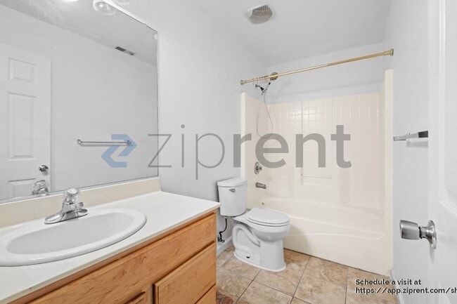 Building Photo - 8635 Lott St