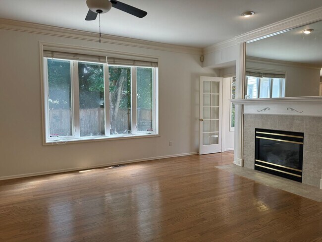 Building Photo - 27171 SE 25th Pl