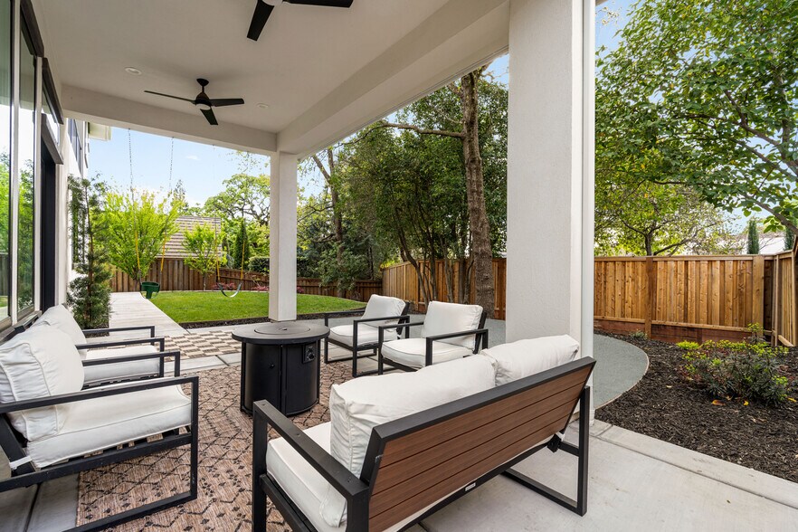 Building Photo - 1620 Winchester Way