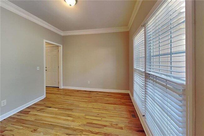 Building Photo - 1037 Ashfern Walk