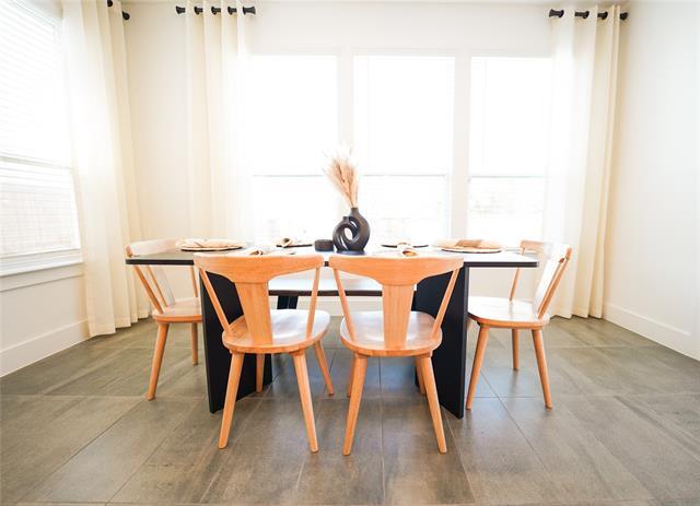 Building Photo - 7557 Donnelly Ave