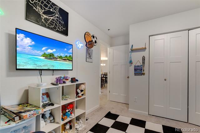 Building Photo - 420 S Clarion Dr
