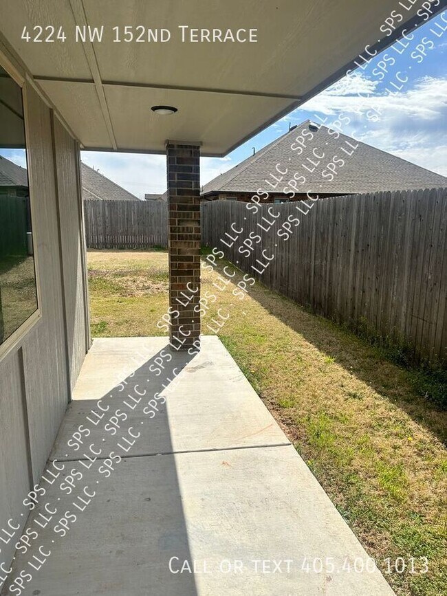 Building Photo - 4224 NW 152nd Terrace