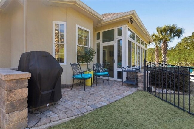 Building Photo - 165 Topside E