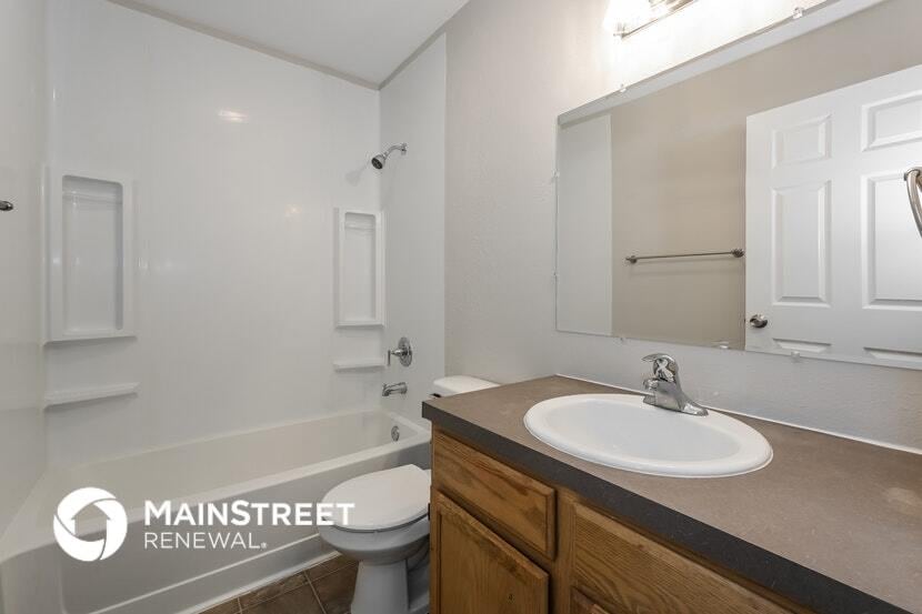 Building Photo - 1010 14th St NW