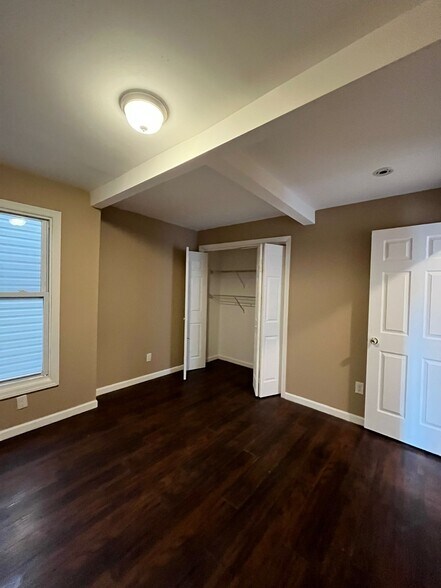 Building Photo - 622 Bramhall Ave