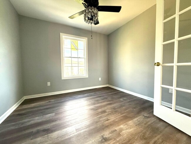 Building Photo - 9465 Santa Clara Cir