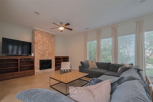 Building Photo - 11914 Ashmead Dr