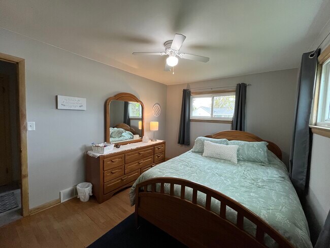 Building Photo - 3505 Schroeder Dr