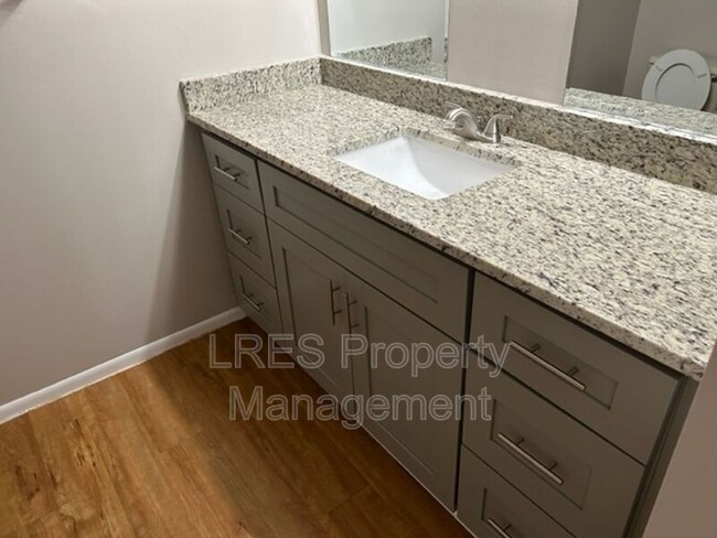 Building Photo - 4562 Lighthouse Cir