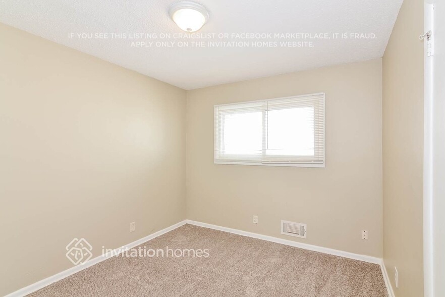 Building Photo - 2110 2nd St S