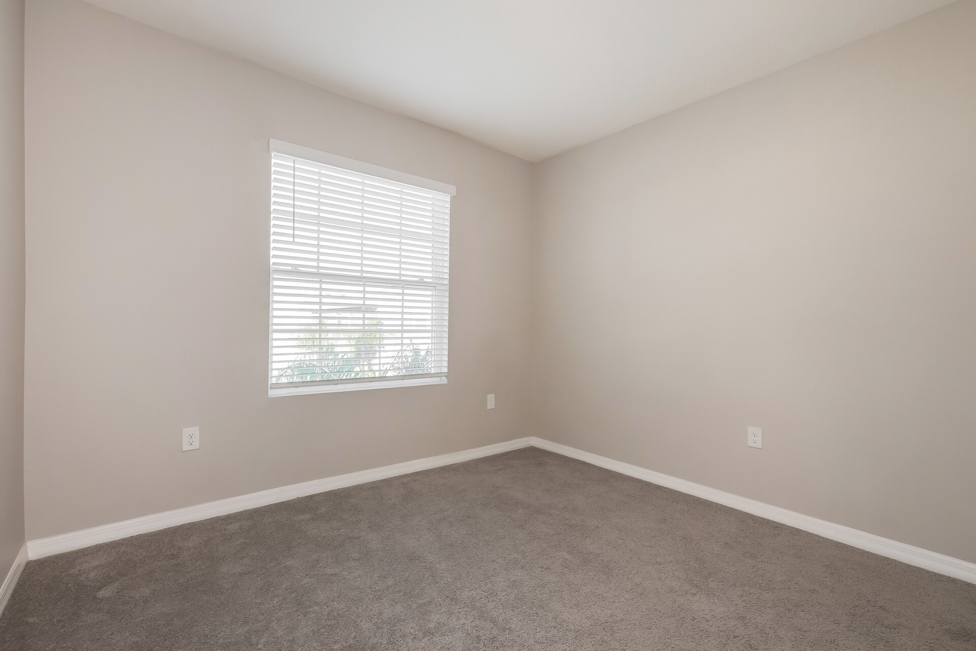 Building Photo - 2894 Peony Pr Ln