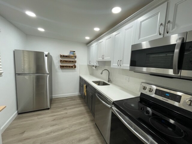 Building Photo - 5160 Las Verdes Cir