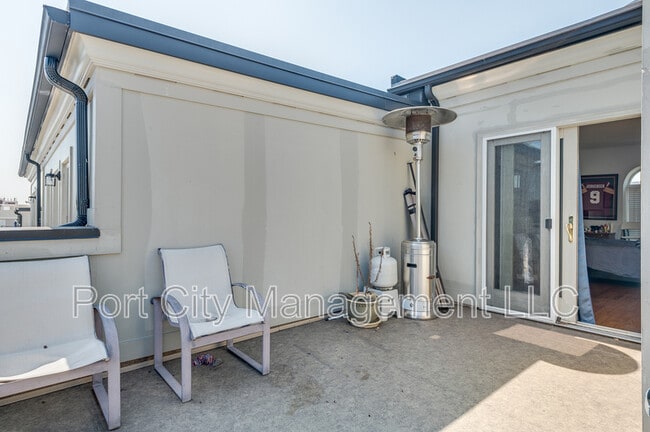 Building Photo - 9 Yogurt Ln