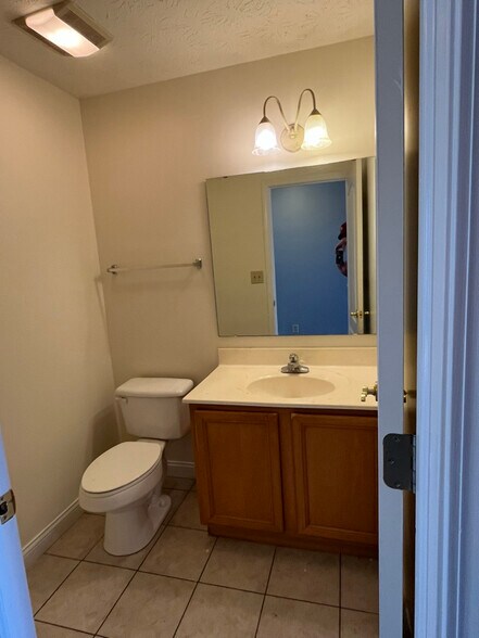 Building Photo - 2007 Halyard Ln