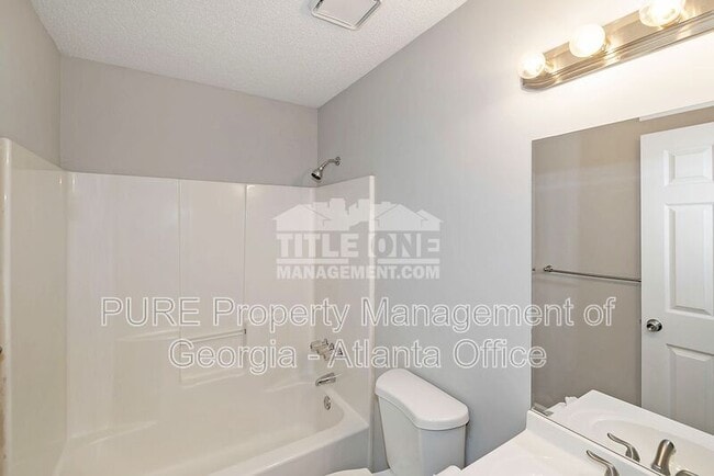 Building Photo - 52 E Boxwood Dr SE