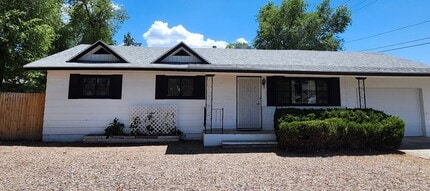Building Photo - 851 Prescott Heights Dr