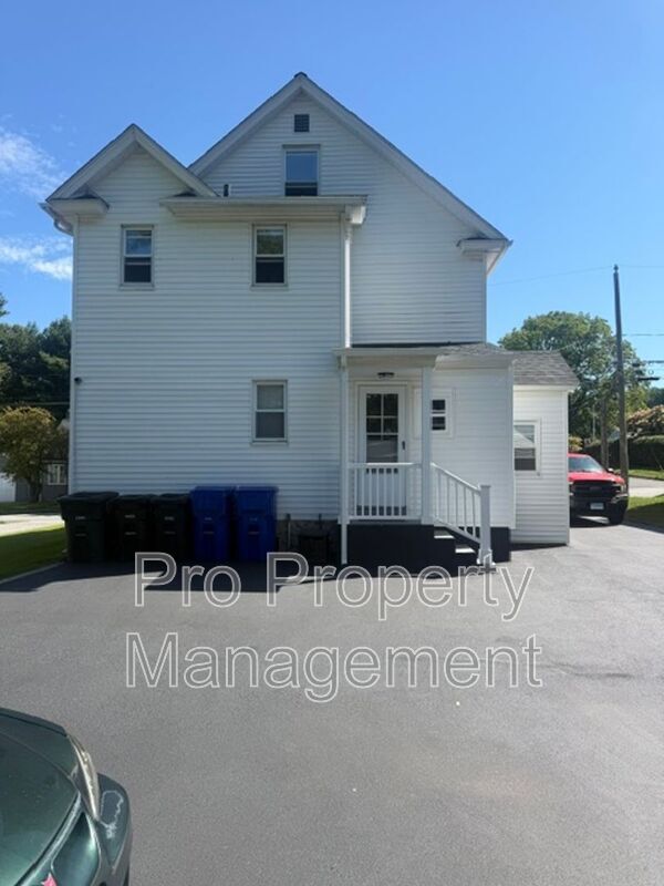 Building Photo - 280 Hillside Ave