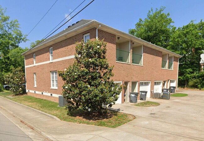 Building Photo - 605 Anderson Dr