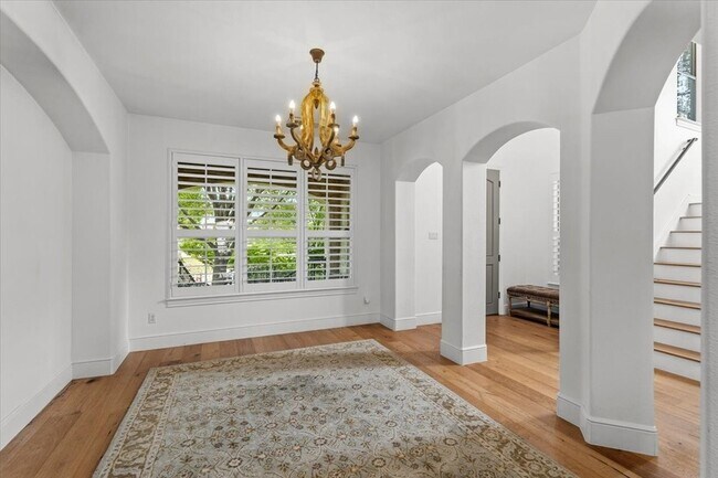 Building Photo - 4308 Canoas Dr