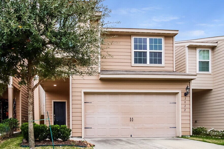 Primary Photo - 2022 Sweet Lilac Dr