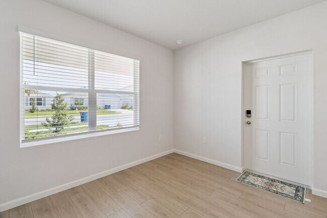 Building Photo - 1434 Garabaldi Cir SE